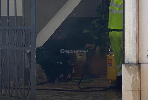 Auto a fuoco nella notte: brucia l’Audi dell’ex assessore della giunta Mazzotta - Corriere Salentino