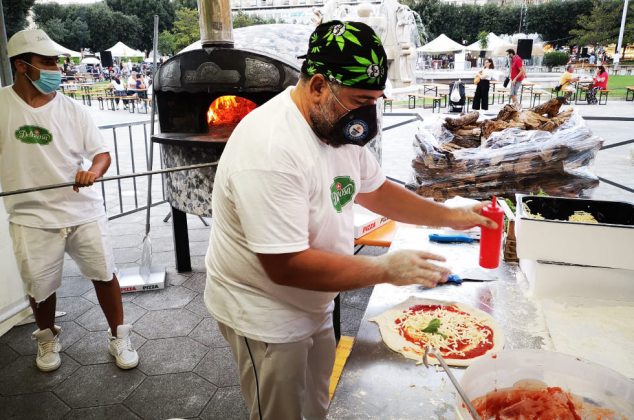 Lecce Pizza Village, partita la VI edizione. Oltre 40 pizzaioli e 11 forni a legna in piazza Mazzini - Corriere Salentino