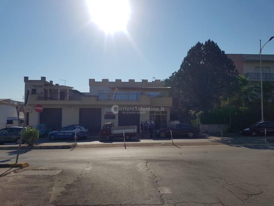 Sbarco all'alba a Porto Selvaggio: rintracciati a terra 77 migranti, 32 sono minori - Corriere Salentino