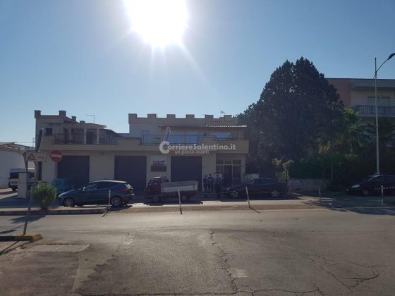 Sbarco all'alba a Porto Selvaggio: rintracciati a terra 77 migranti, 32 sono minori - Corriere Salentino