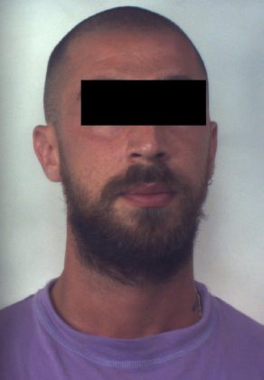 Militari in borghese al centro commerciale, inseguito ed arrestato uno spacciatore - Corriere Salentino