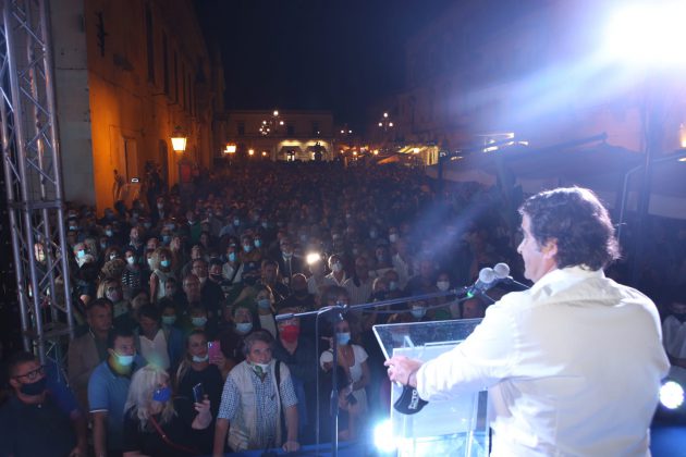 Fitto a Lecce: “Le istituzioni regionali piegate a frenare l’onda del centrodestra che li travolgerà” - Corriere Salentino