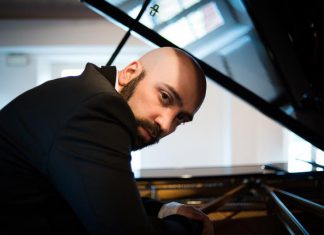 Il pianista Alessandro Deljavan chiude la rassegna “Al chiaro di Luna” di Oles