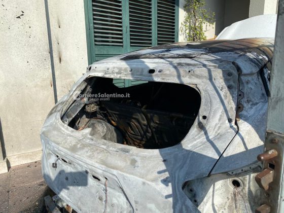 Notte "rovente" in città, alle fiamme quattro auto. Altro rogo nel basso Salento - Corriere Salentino