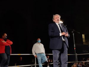 Il centrosinistra chiude la campagna elettorale in Piazza Sant’Oronzo. Boccia: “Non c’è una terza via: Emiliano o Salvini e Meloni” - Corriere Salentino