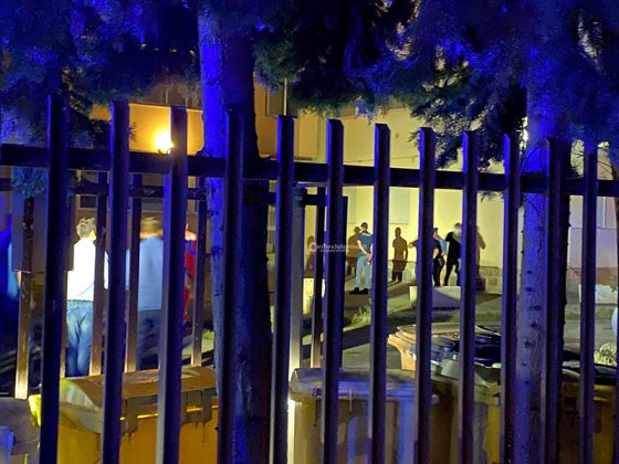 Lite sfocia nel sangue: una coppia muore accoltellata in condominio. E' caccia al killer - Corriere Salentino