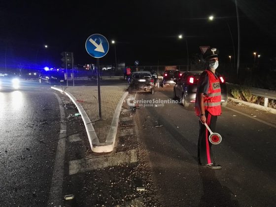 Violento scontro all'altezza della rotatoria: due auto si tamponano. Tre feriti in ospedale - Corriere Salentino
