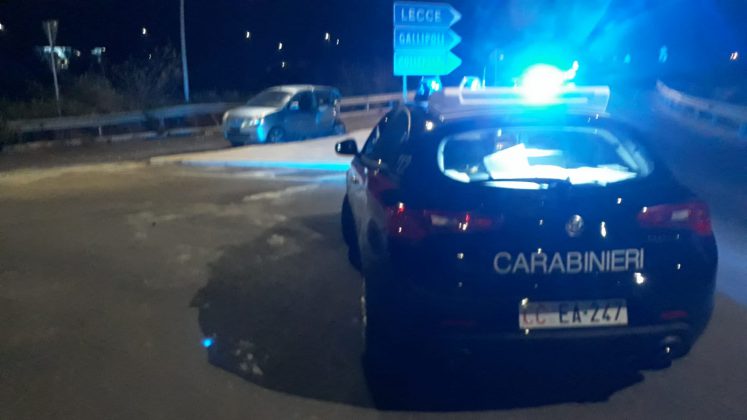 Violento scontro all'altezza della rotatoria: due auto si tamponano. Tre feriti in ospedale - Corriere Salentino