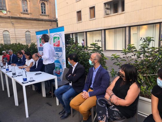 Tour di Ronzulli a Lecce con tutti i candidati di FI: “Le regionali pugliesi fondamentali sullo scacchiere romano” - Corriere Salentino