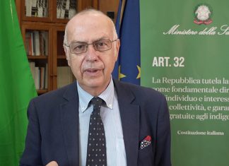 Rezza: “Ancora un aumento dei casi. Mantenere misure di precauzione ed evitare assembramenti”