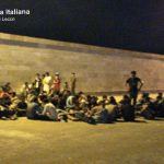 Nuovo sbarco in pochi giorni, a Gallipoli arrivano 77 migranti su una barca a vela - Corriere Salentino