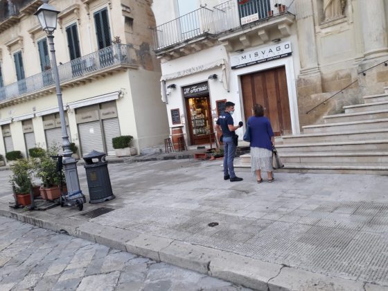 Gli agenti salvano una turista dal suicidio: "Sono stata violentata". Polizia a caccia di riscontri - Corriere Salentino