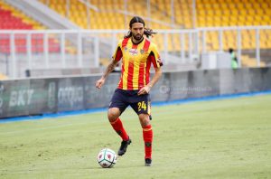 Le pagelle dei giallorossi: più di qualcuno ha la testa altrove; bene Zuta e Listkovski - Corriere Salentino