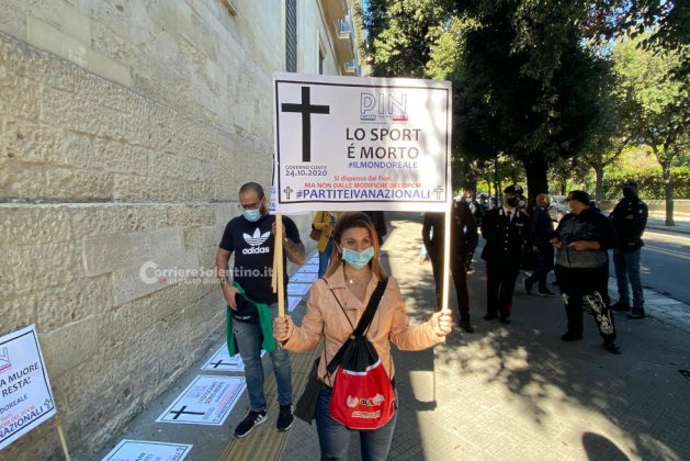 Commercianti e partite IVA in protesta: “Siamo stati dimenticati già nella prima fase”. Incontro in Prefettura - Corriere Salentino