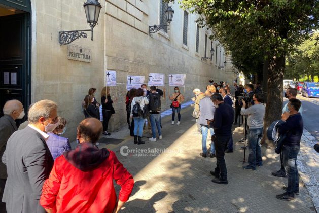 Commercianti e partite IVA in protesta: “Siamo stati dimenticati già nella prima fase”. Incontro in Prefettura - Corriere Salentino