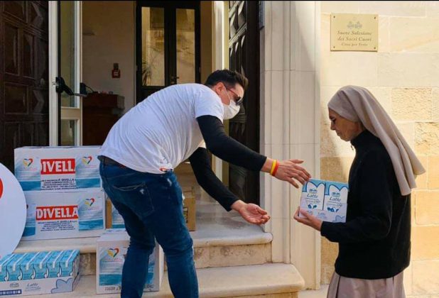 Cuore Amico, continua la distribuzione di pacchi alimentari - Corriere Salentino