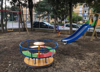 Il Lions Club Lecce Messapia dona arredi e parco giochi all’Associazione “Amici Miei”