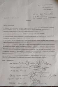 Esposto sui casi Covid al mercato: "Il Comune sapeva ma non ha fatto nulla". La replica: "Falsità" - Corriere Salentino