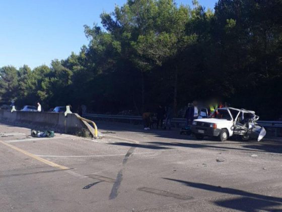 Violento schianto sulla via per il mare: Panda accartocciata. Due feriti in codice rosso al "Fazzi" - Corriere Salentino