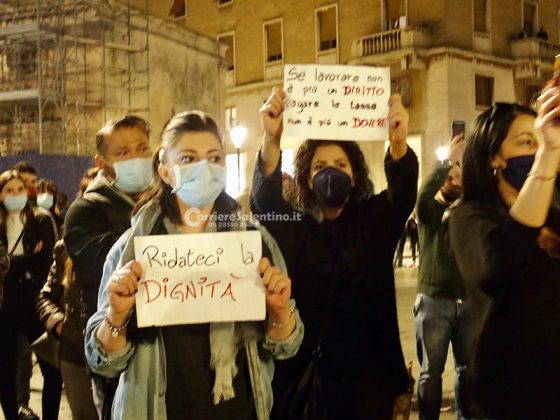 Anche a Lecce cresce la protesta nata sui social di commercianti, gestori di locali: tutti in piazza - Corriere Salentino