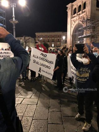 Anche a Lecce cresce la protesta nata sui social di commercianti, gestori di locali: tutti in piazza - Corriere Salentino