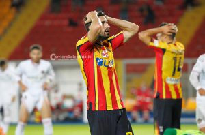Il Lecce risorge nel secondo tempo e acciuffa un pari, con la Cremonese finisce 2-2 - Corriere Salentino