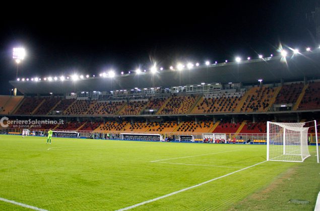 Il Lecce risorge nel secondo tempo e acciuffa un pari, con la Cremonese finisce 2-2 - Corriere Salentino