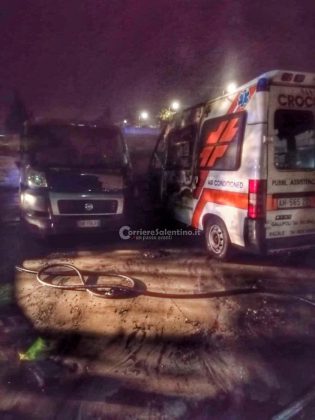 Rogo nella ditta di autonoleggio, quattro mezzi in fiamme: indagini in corso - Corriere Salentino