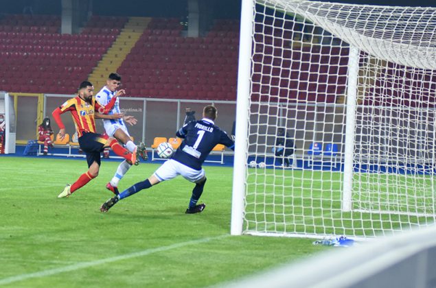 Prima vittoria in casa per i giallorossi, 3-1 sul Pescara di Oddo - Corriere Salentino