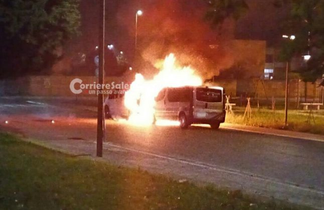 Nuovo raid contro i mezzi di una ditta di noleggio auto, bruciati nella notte altri due furgoni - Corriere Salentino