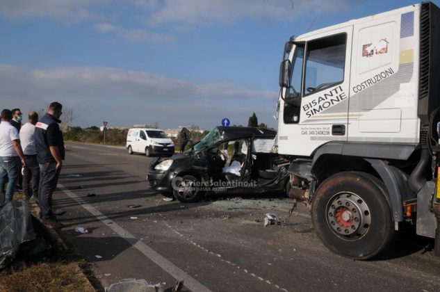 Violento scontro tra auto e camion sulla statale: ferita 51enne, in codice rosso - Corriere Salentino