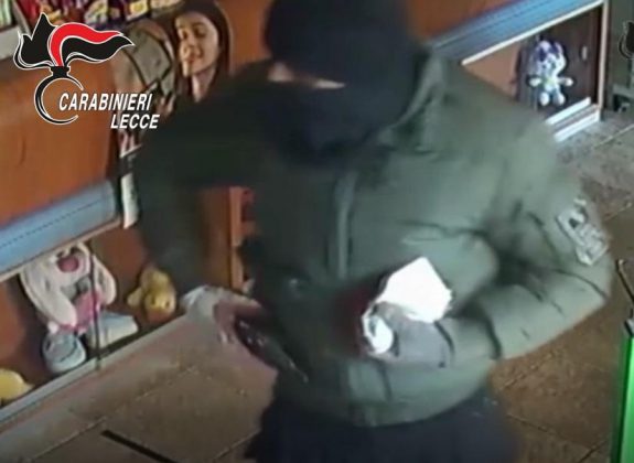 Rapine in serie durante il lockdown, dopo mesi scattano tre arresti: in carcere - Corriere Salentino