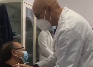 Covid e influenza australiana, Fedele: “Aumentano i contagi nelle RSA. Per Anziani e malati cronici rischio alto senza quarta dose”. 2.296 nuovi casi in Puglia, 725 nel leccese (ancora prima provincia per positivi)