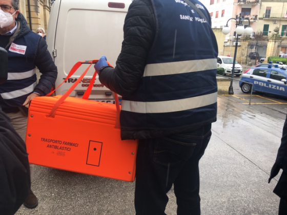 V-day, il giorno della svolta nella lotta al covid-19: ecco le immagini e le voci. Ora la vaccinazione di massa - Corriere Salentino