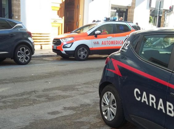 Dramma in città: entra in camera del figlio e lo trova privo di vita - Corriere Salentino