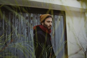 Tornano i concerti di “Music Tales” con il giovane Forte. In streaming il live del cantautore di “Amore doni, amore vuoi” - Corriere Salentino