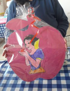 "Made in moon”: il progetto degli ospiti della RSSA Santa Laura di Seclì che lancia un messaggio di speranza e solidarietà - Corriere Salentino