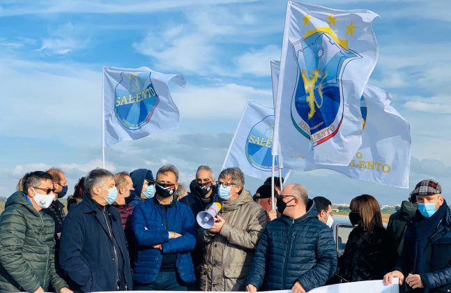 Mobilitazione contro il fotovoltaico sui terreni agricoli. Pagliaro e Gabellone : “Chiederemo audizione in Regione” - Corriere Salentino