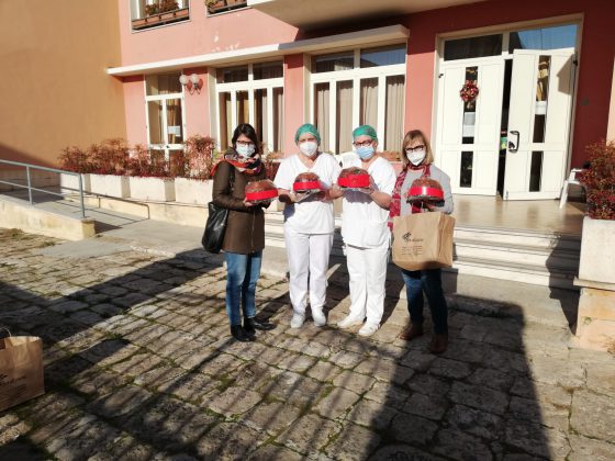 Gli alberi del mondo in dono ai bambini: il regalo del Comune di Melpignano - Corriere Salentino