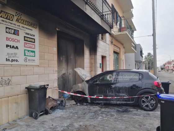 Fiamme nel basso Salento, incendio distrugge auto di impiegata e danneggia case e negozi - Corriere Salentino
