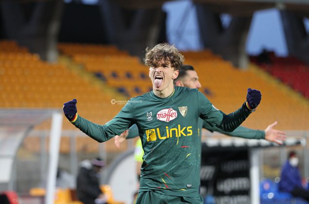 Finalmente tre punti per i giallorossi. Lecce-Vicenza 2-1 - Corriere Salentino