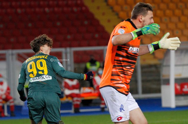 Finalmente tre punti per i giallorossi. Lecce-Vicenza 2-1 - Corriere Salentino