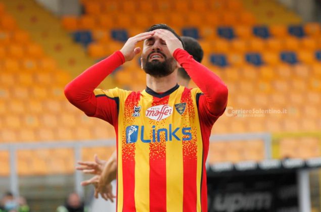 Lecce-Frosinone 2-2, beffa nei minuti finali per i giallorossi - Corriere Salentino