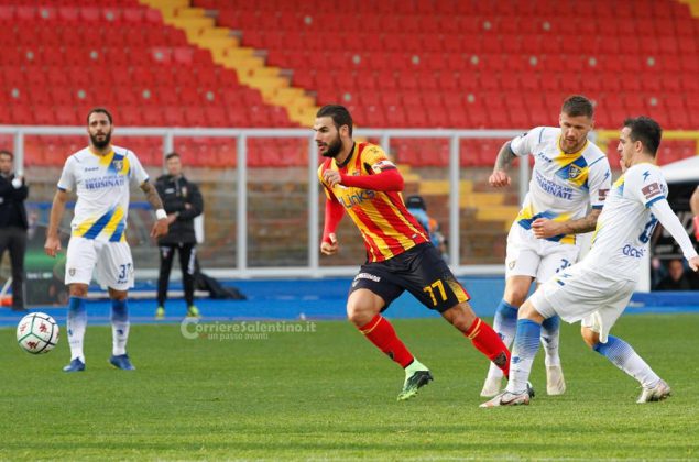Lecce-Frosinone 2-2, beffa nei minuti finali per i giallorossi - Corriere Salentino