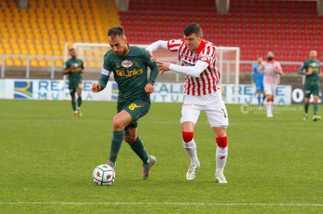 Finalmente tre punti per i giallorossi. Lecce-Vicenza 2-1 - Corriere Salentino