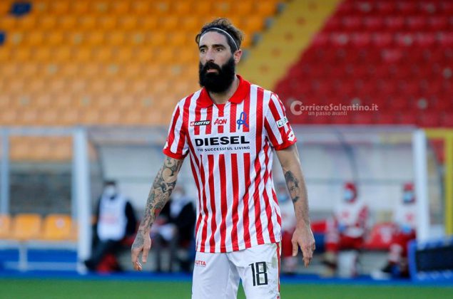 Finalmente tre punti per i giallorossi. Lecce-Vicenza 2-1 - Corriere Salentino