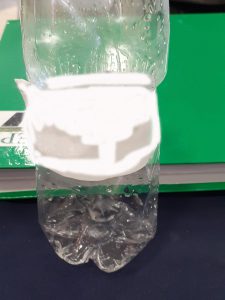 Beve da una bottiglia d'acqua appena acquistata in un centro commerciale e finisce in ospedale: corpuscoli nella bottiglia, avviati accertamenti - Corriere Salentino