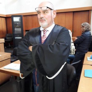 Sigaretta spenta sul volto della moglie davanti al figlio piccolo: condannato a 2 anni di reclusione - Corriere Salentino