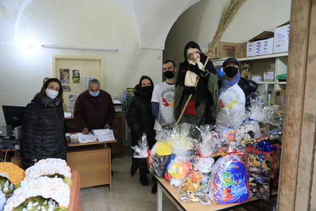 Befana tra i quartieri di Lecce, Surbo e Castromediano - Corriere Salentino