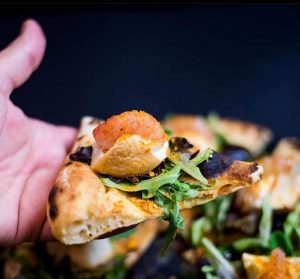 Intervista a Davide Cavalera, il pizzaiolo che ha fatto scoprire all’estero il gambero viola di Gallipoli - Corriere Salentino